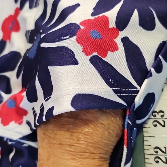 B SKINZ Blue/Red Floral Mini Skort. Huge Pockets. Small - Picture 2 of 8